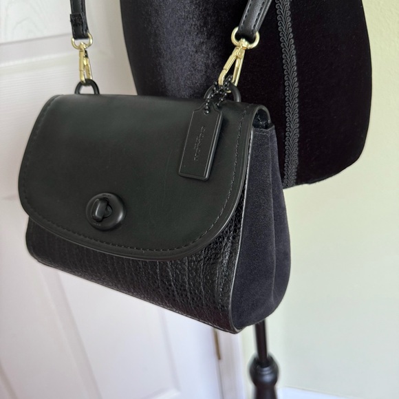 COACH Faye Crossbody Purse Bag Black Pebbled Leather Flap - Picture 1 of 14
